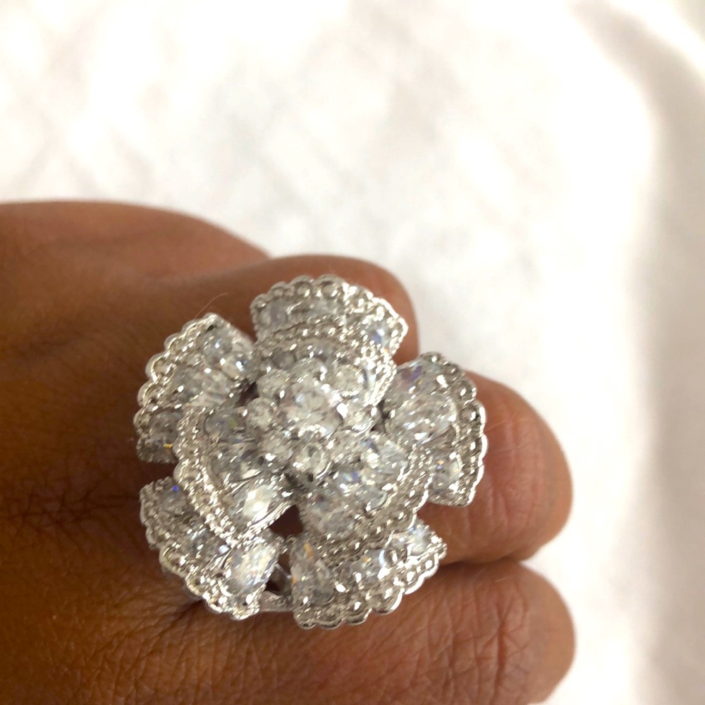 Clear stone flower statement ring